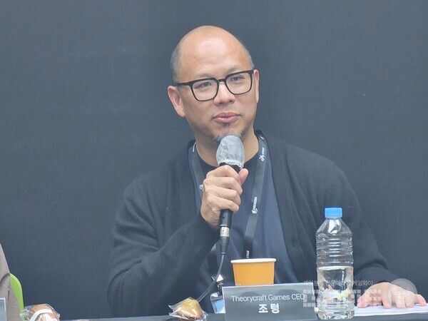  라이엇게임즈와 번지에서 총괄 피디를 맡은 조텅 대표 /게임와이 촬영