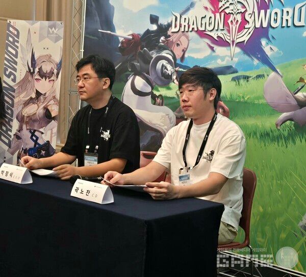 (왼쪽부터) 박정식 하운드13 CEO, 곽노찬 하운드13 CD / 게임와이 촬영