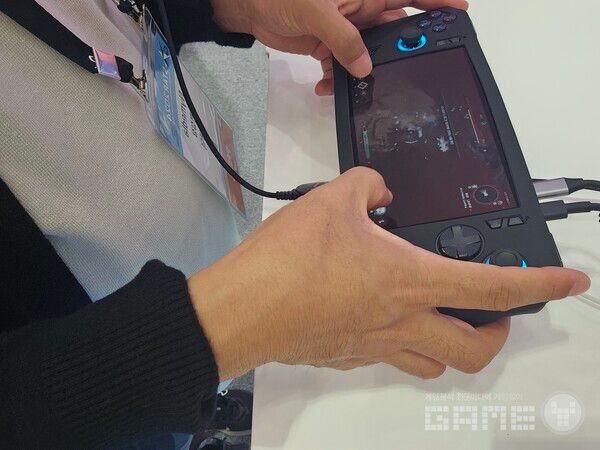 ROG 알리X로 들기는 몬길 /게임와이 촬영