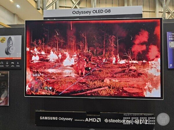 불타는 공간에서 중간 보스 및 졸개들과 싸우게 된다. 붉은사막 /게임와이 촬영