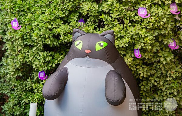 가든 속 숨어 있는 ‘뚱냥이’ / 넥슨