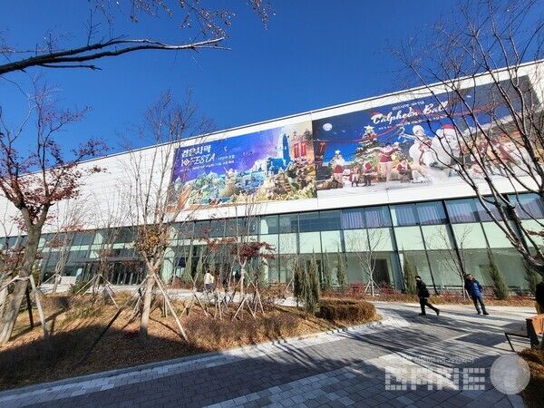 펄어비스가 14일 경기도 수원에 위치한 수원 메쎄에서 ‘검은사막’의 10주년 기념 행사인 ‘검은사막 FESTA : 10년의 모험’을 진행했다.