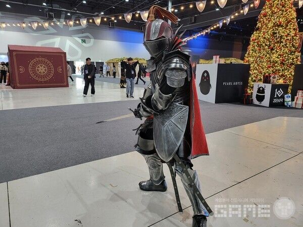 현장에서 많은 이용자들에게 인기였던 워리어 코스프레 / 게임와이 촬영