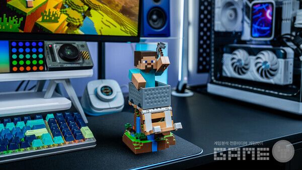 에이치투 인터렉티브는 오는 1월 소닉, 스폰지밥, 오징어 게임 등 유명 캐릭터들을 활용하여 EXG Pro에서 제작한 캐릭터 스탠드 상품 ‘케이블 가이즈(Cable Guys)’ 시리즈를 출시한다. /에이치투인터랙티브