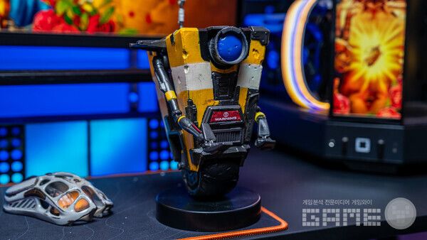 에이치투 인터렉티브는 오는 1월 소닉, 스폰지밥, 오징어 게임 등 유명 캐릭터들을 활용하여 EXG Pro에서 제작한 캐릭터 스탠드 상품 ‘케이블 가이즈(Cable Guys)’ 시리즈를 출시한다. /에이치투인터랙티브