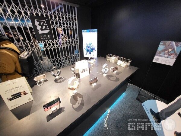 애플 존에서는 아이폰 16으로 젠레스 존 제로를 즐길 수 있다 / 게임와이 촬영