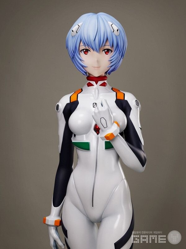 피규어로도 판매중인 아야나미 레이(綾波 レイ) /영화닷컴