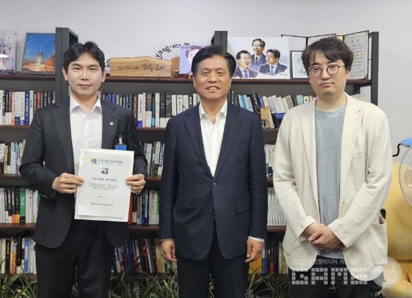 (왼쪽부터 이철우, 조승래, 김성회)