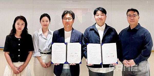 (왼쪽에서 세번째부터) NHN에듀 펨테크사업본부 정동석 이사, 딥메디 이광진 대표