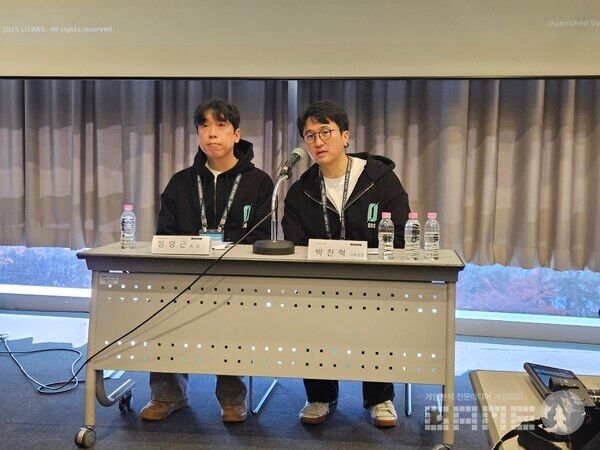 좌측부터 정명근 AD, 박찬혁 기획팀장이다 / 게임와이 촬영