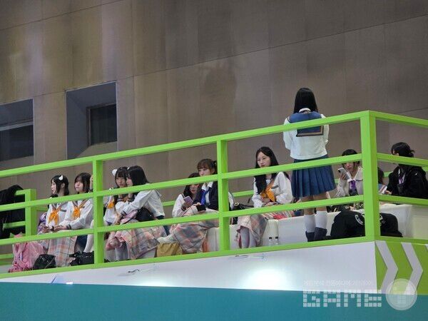 기본 컨셉이 노조키? /게임와이 촬영