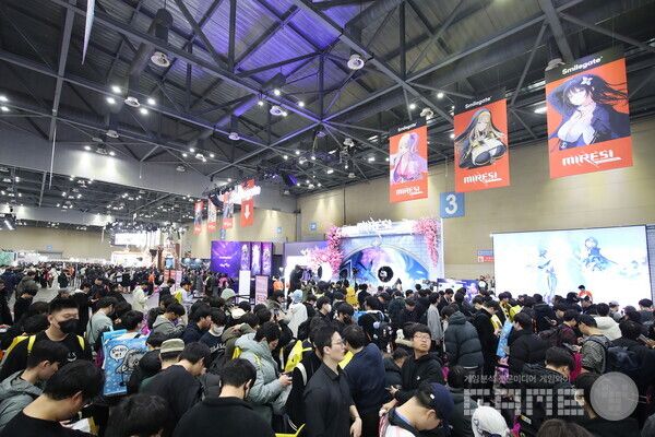 AGF 2025 스마일게이트관, 사흘간 1만 3,000여 명 몰리며 흥행