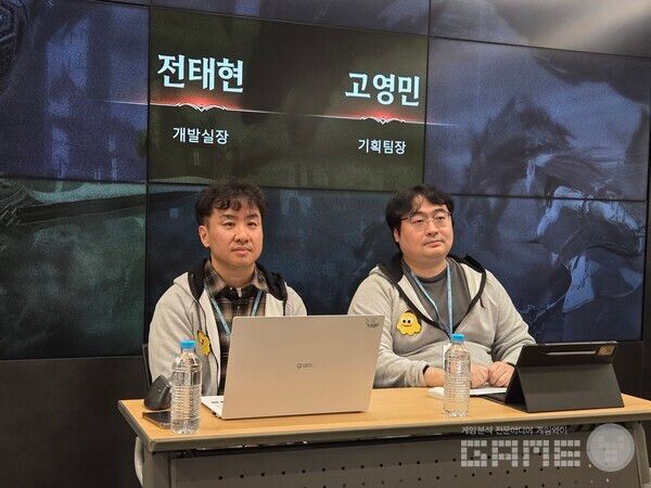 (왼쪽부터) 전태현 개발실장, 고영민 기획팀장 / 게임와이 촬영