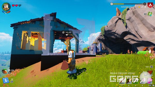 ▲동굴 바로 앞에 마을을 지었다. 레고 포트나이트 /게임와이 촬영&nbsp;