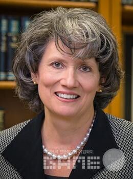 이번 판결을 주도한 The Hon. Yvonne Gonzalez Rogers