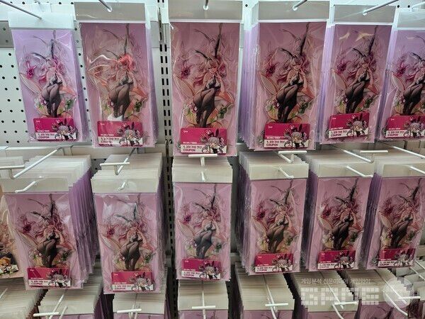 방문한 이용자들의 바구니에 꼭 들어있던 바니걸 키메라 아크릴 스탠드&nbsp;/ 게임와이 촬영