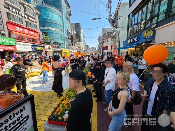 시작 대기열은 빠르게 해소됐는데, 사람이 점점 늘어나서 대기열이 계속 생기는 상황이 발생하기도 했다&nbsp;/ 게임와이 촬영