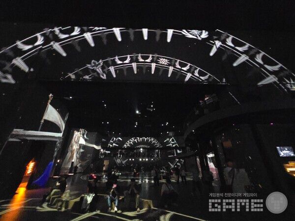 로스트아크 미디어아트 전시회 '빛의 여정' 현장 / 게임와이 촬영