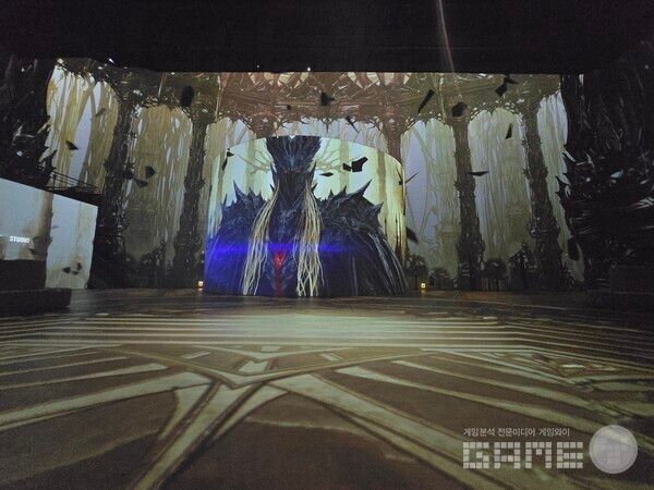 로스트아크 미디어아트 전시회 '빛의 여정' 현장 / 게임와이 촬영