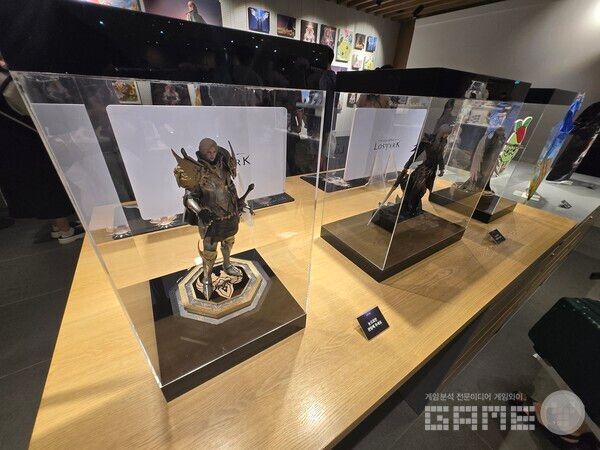 로스트아크 미디어아트 전시회 '빛의 여정' 현장 / 게임와이 촬영