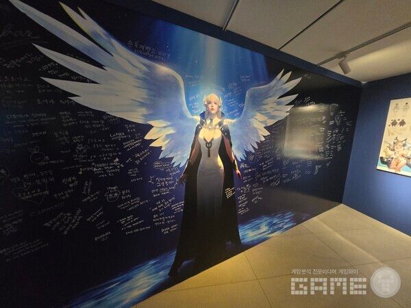 로스트아크 미디어아트 전시회 '빛의 여정' 현장 / 게임와이 촬영