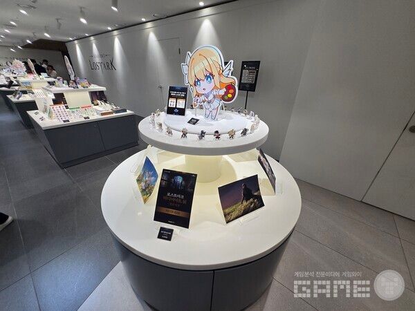 로스트아크 미디어아트 전시회 '빛의 여정' 현장 / 게임와이 촬영