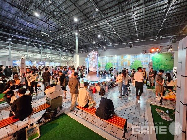 개인적으로 가장 마음에 들었던 중앙 휴게존&nbsp;/ 게임와이 촬영