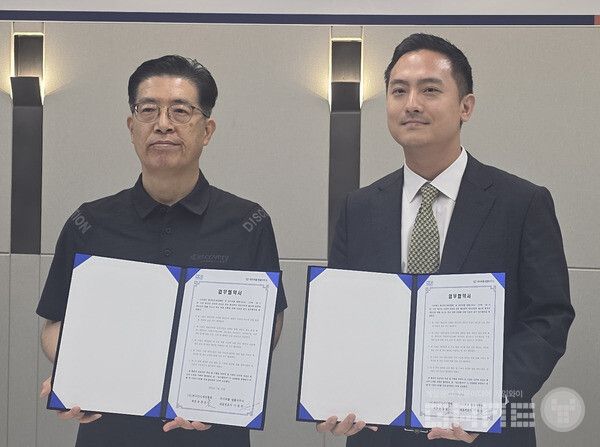 (좌)송창호 한국인공지능게임협회 회장, (우)위더피플 이원천 변호사