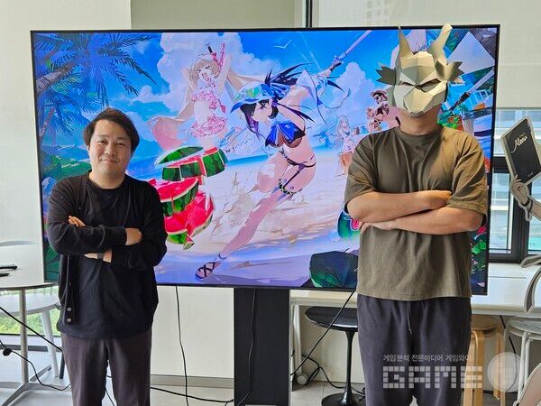이날 인터뷰에는 임성민 사업본부장과 이리 1 디렉터가 참가했다 / 게임와이 촬영
