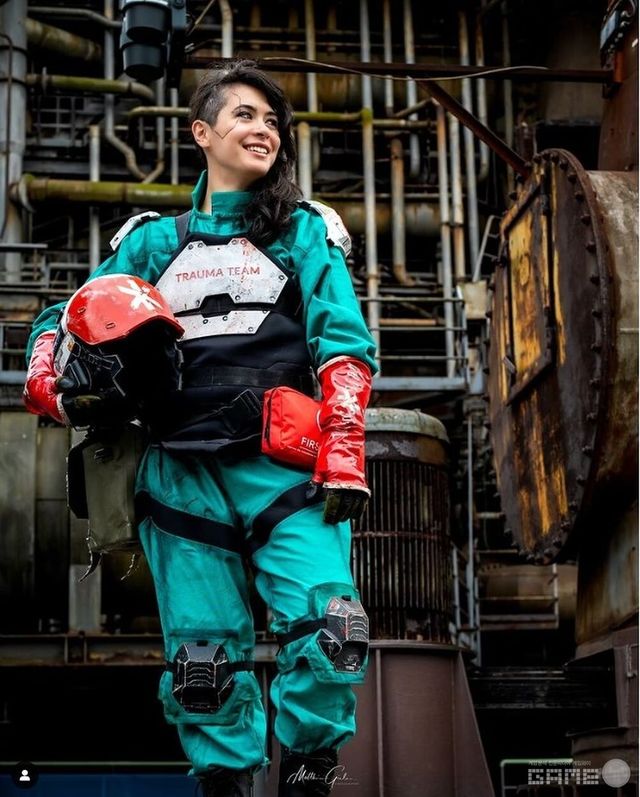  해외의 재능있는 코스플레이어 와하블(@waharbl)이 제작한 트라우마 팀 코스프레가 전 세계 사이버펑크 팬들의 찬사를 받고 있다.