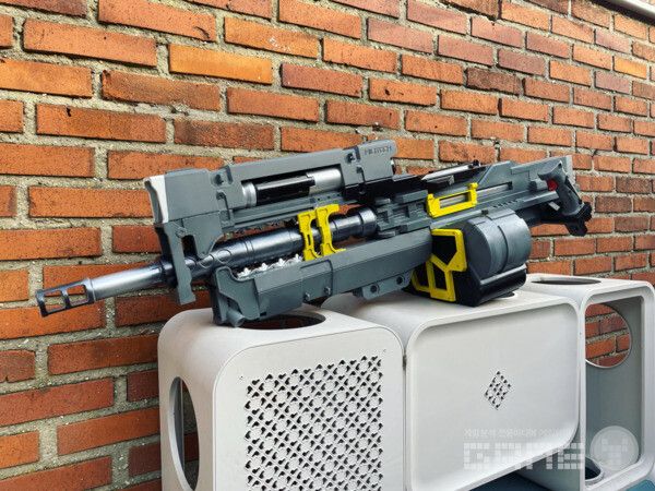 레딧의 사이버펑크 관련 게시판에서는 