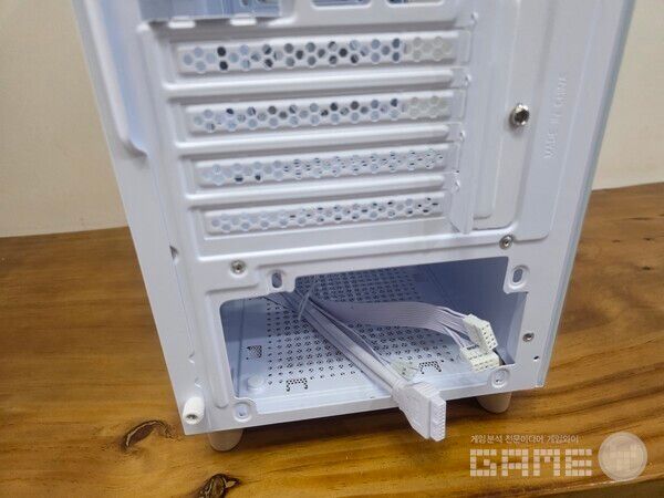 한미마이크로닉스 WIZMAX 우퍼 딥톤 케이스 /게임와이 촬영