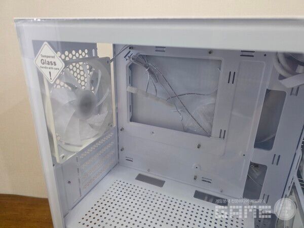 한미마이크로닉스 WIZMAX 우퍼 딥톤 케이스 /게임와이 촬영