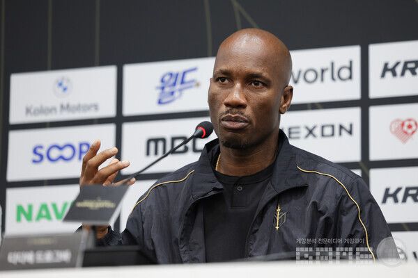 드록바 선수는 아이콘매치에 최고의 선수들이 모이는만큼, 개최된다면 꼭 오고싶다는 말을 남겼다 / 넥슨 제공