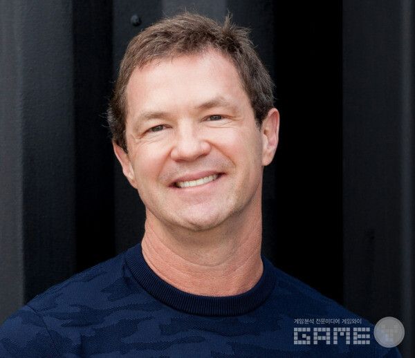 본파이어 스튜디오 설립자이자 블리자드 베테랑, 전 최고 크리에이티브 책임자였던 롭 파르도가 3월 12일 목요일 오전 9시, 노스 홀 메인 스테이지에서 강연을 펼친다. 그는 블리자드의 황금기를 이끌며 수십 년간 플레이어 커뮤니티에 사랑받는 온라인 게임을 개척한 인물로 널리 알려져 있다. /GDC