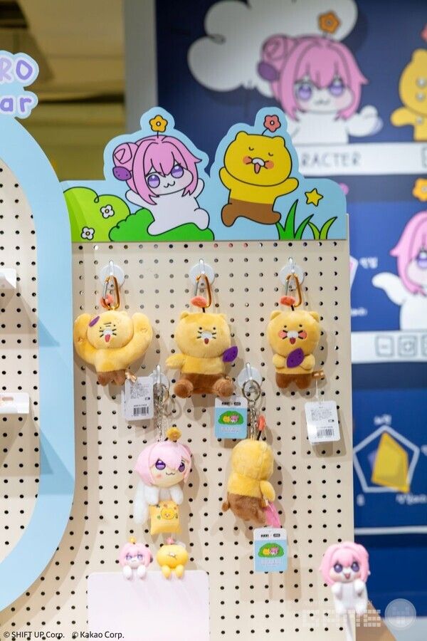 승리의 여신: 니케'와 카카오프렌즈의 협업 한정 굿즈