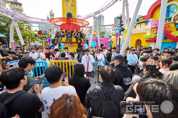이용자와 소통하는 크리에이터 타요