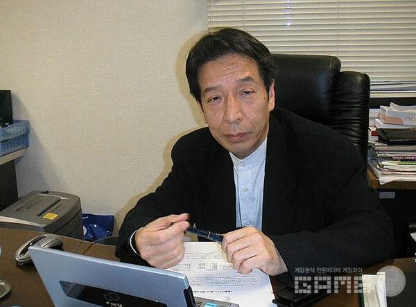 개발자는 니시카도 토모히로(西角友宏) /위키피디아