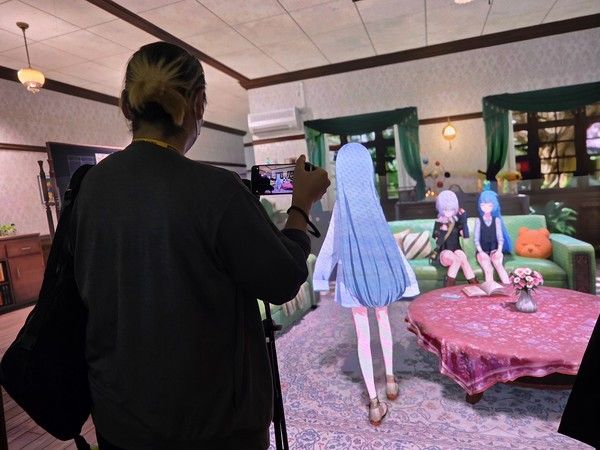 '파레이돌리아' 캐릭터가 등장하는 거실 세트 /게임와이