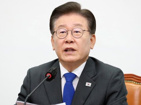 ▲ 이재명 더불어민주당 대표가 14일 오전 서울 여의도 국회에서 열린 최고위원회의에서 발언을 하고 있다. 사진=뉴시스