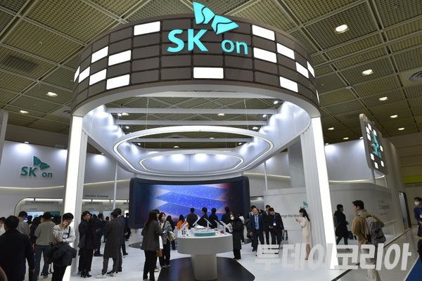 ▲ SK온의 '인터배터리 2024' 부스 전경. 사진=진민석 기자