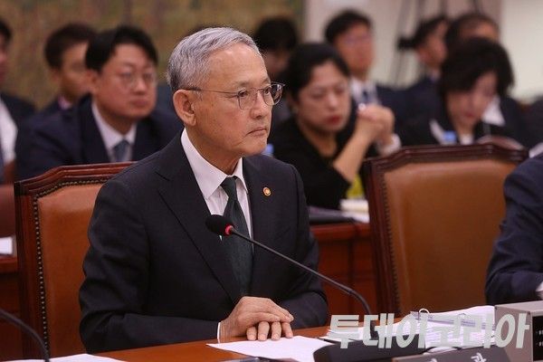 ▲ 유인촌 문화체육관광부 장관이 지난 7일 진행된 문화체육관광위원회 국정감사에서 발언하고 있다. 사진=투데이코리아