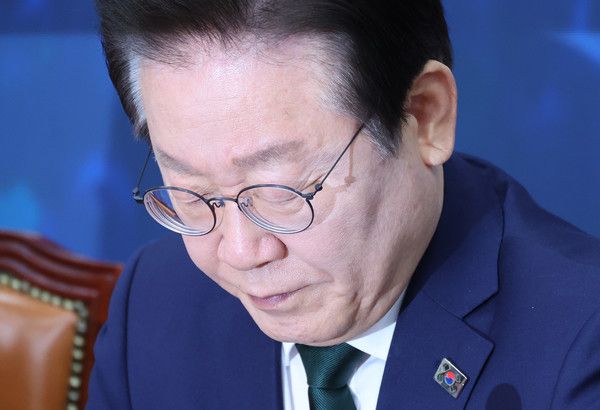 ▲ 이재명 더불어민주당 대표가 지난 18일 오전 서울 여의도 국회에서 열린 최고위원회의에서 잠시 생각에 잠겨 있다. 사진=뉴시스