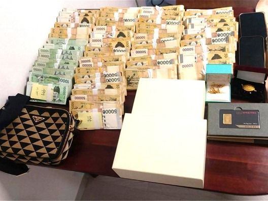 ▲ 청주지검 제천지청은 무등록 대부업체 조직 15명을 대부업법 위반 혐의로 기소했다고 11일 밝혔다. 사진은 검찰이 압수한 현금. 사진=뉴시스