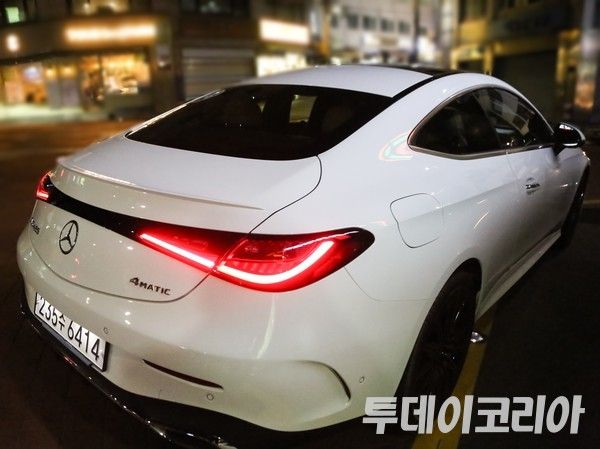 ▲ 메르세데스 벤츠코리아가 공개한 ‘디 올-뉴 CLE 쿠페’가 28일 서울 일대를 주행하고 있다. 2024.02.28. 사진=김준혁 기자