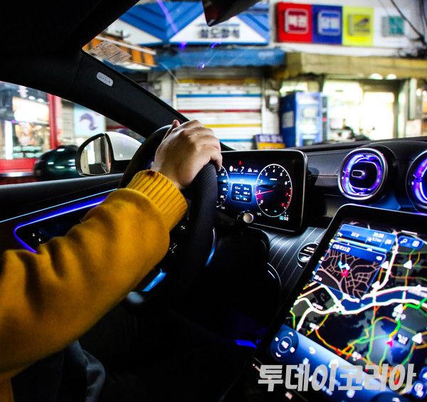 &nbsp;▲ 메르세데스 벤츠코리아가 공개한 ‘디 올-뉴 CLE 쿠페’의 운전석 모습. 2024.2.28. 사진=안현준 기자