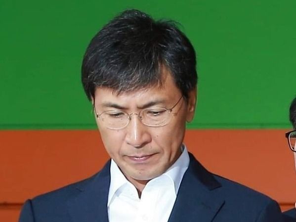 ▲ 안희정 前 충남지사(왼쪽). 사진=투데이코리아