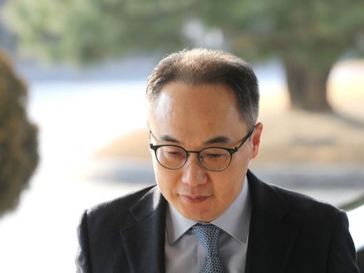 ▲ 이원석 검찰총장이 17일 오전 서울 서초구 대검찰청으로 출근하고 있다. 사진=뉴시스