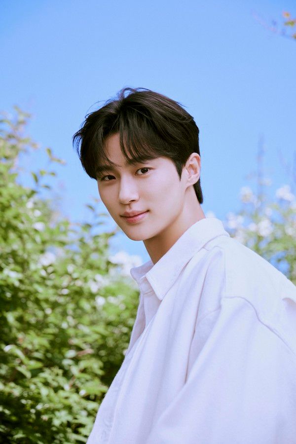 ▲ NH농협은행의 새 모델 변우석 배우. 사진=NH농협은행