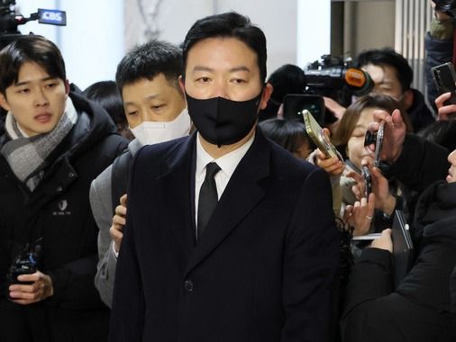 ▲ 김성훈 대통령경호처 차장이 17일 서울 서대문구 경찰청 국가수사본부 특별수사단에 출석하고 있다. 사진=뉴시스